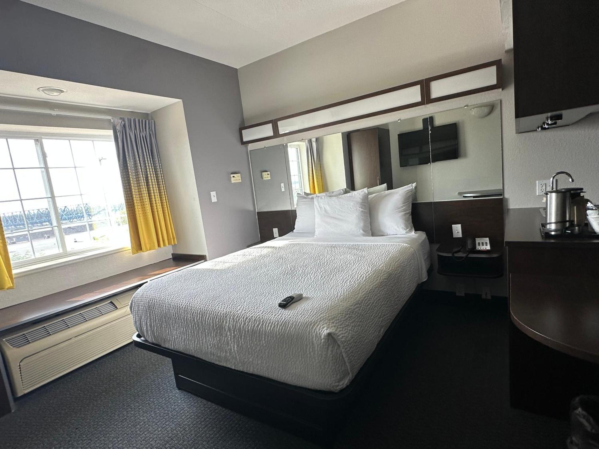 Microtel Inn & Suites By Wyndham Quincy Downtown - River Area Eksteriør bilde
