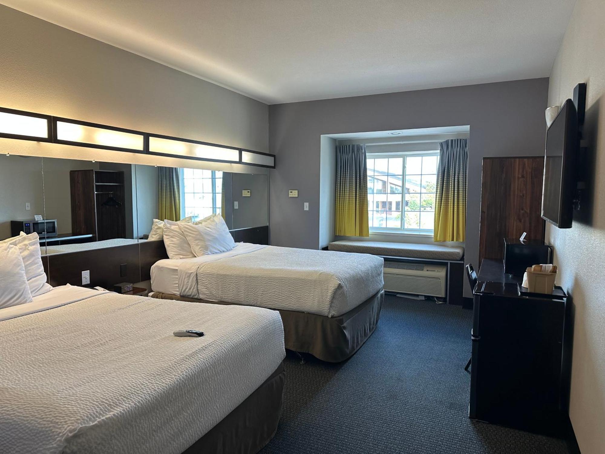 Microtel Inn & Suites By Wyndham Quincy Downtown - River Area Eksteriør bilde