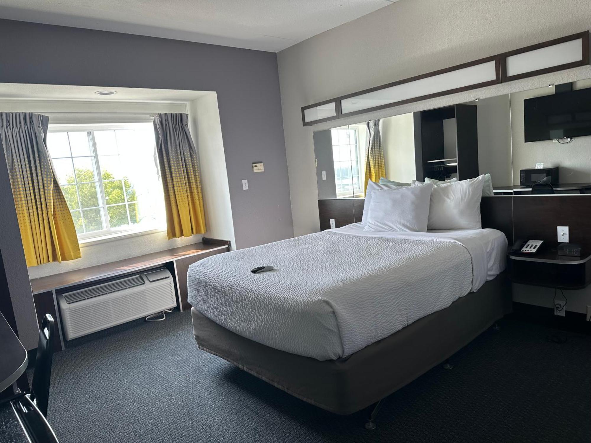 Microtel Inn & Suites By Wyndham Quincy Downtown - River Area Eksteriør bilde