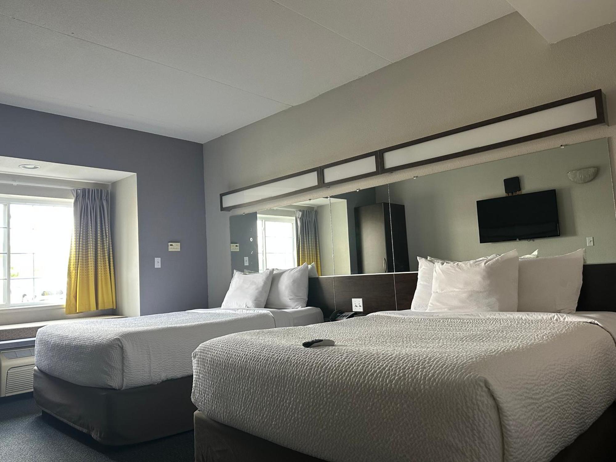 Microtel Inn & Suites By Wyndham Quincy Downtown - River Area Eksteriør bilde