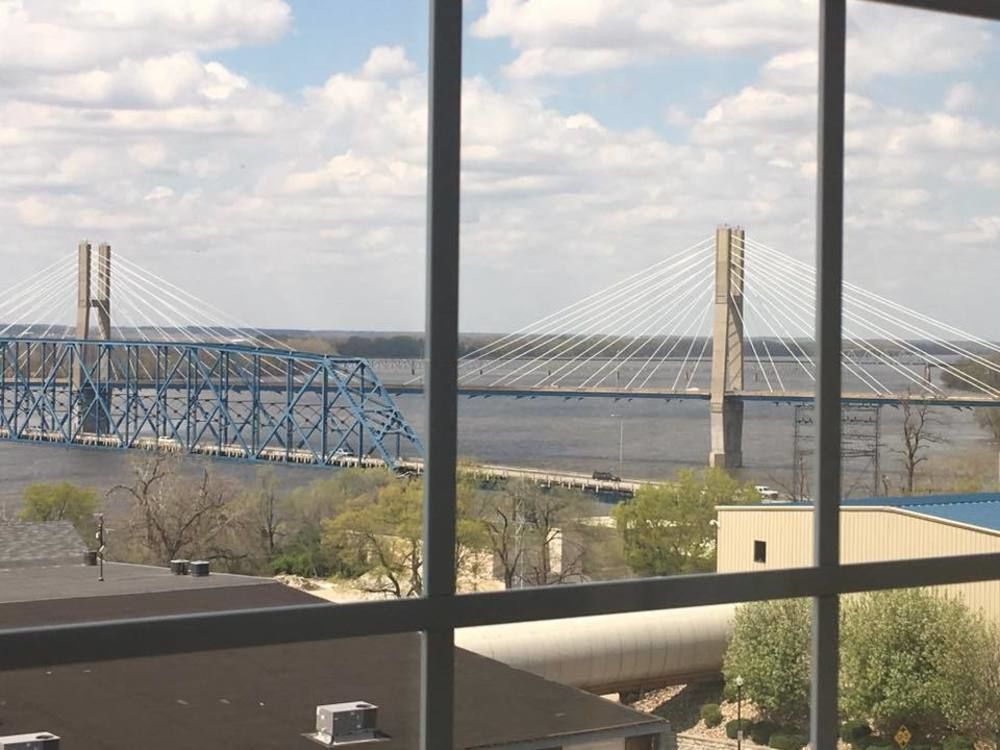 Microtel Inn & Suites By Wyndham Quincy Downtown - River Area Eksteriør bilde