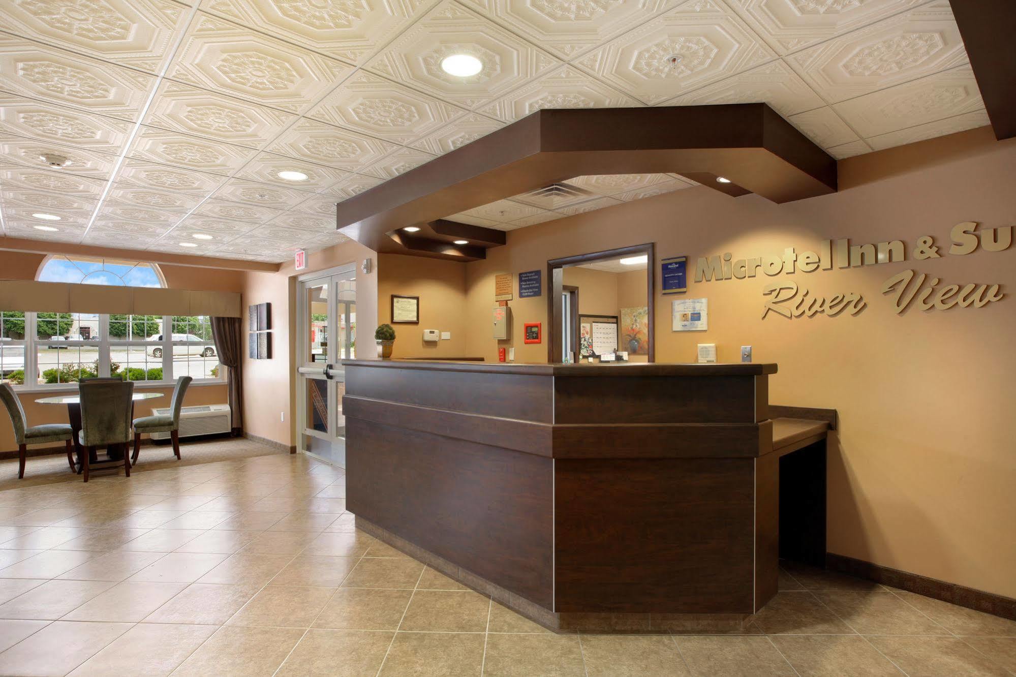 Microtel Inn & Suites By Wyndham Quincy Downtown - River Area Interiør bilde